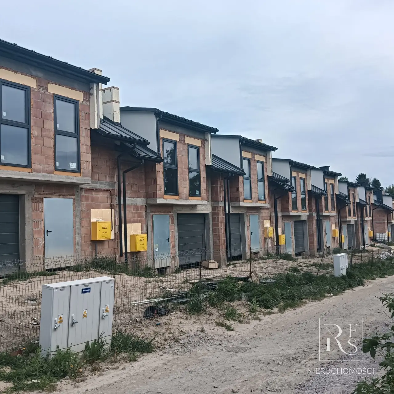 Gotowa szeregówka 100m², garaż, ogród, Zwięczyca-Rzeszów