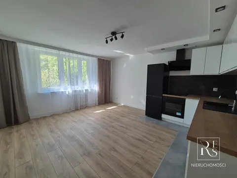 3 pokoje / parter / po generalnym remoncie / os. Andersa / 44,87 m2! 