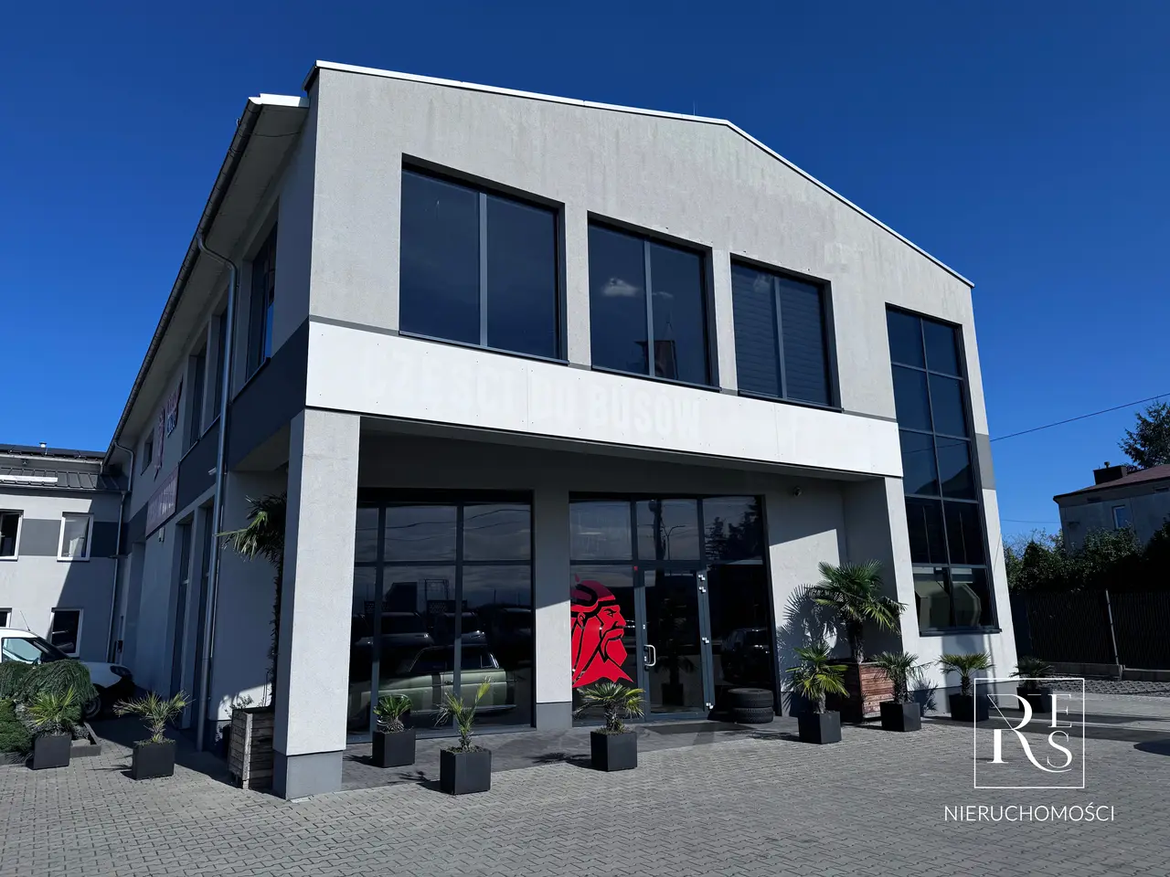 DO WYNAJĘCIA / 140 M2 / TUŻ PRZY DK9 / 1 KM DO WĘZŁA A4!