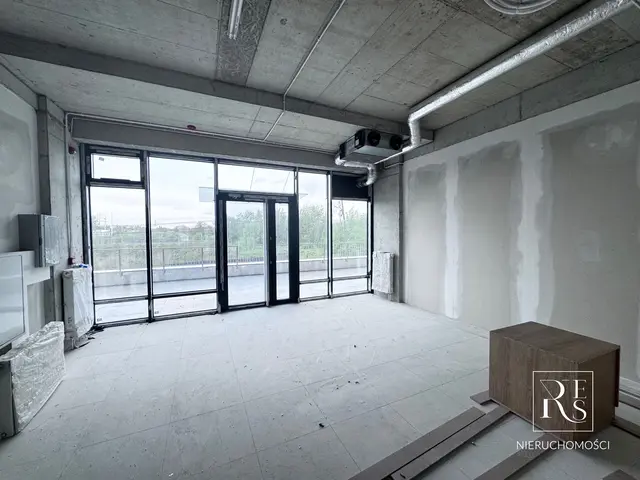 Lokal usługowy 80 m² - parter, taras, centrum Rzeszowa - al. Wacława Kopisto!